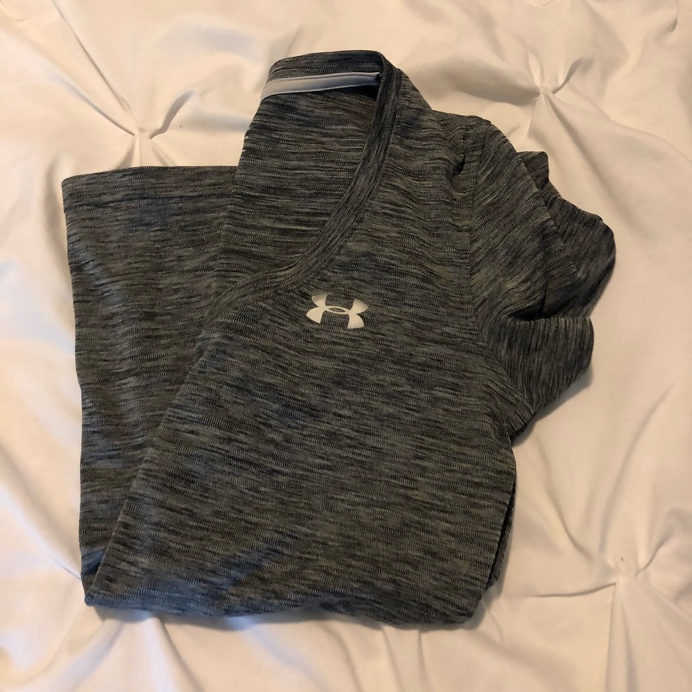 Underarmour athletic shirt